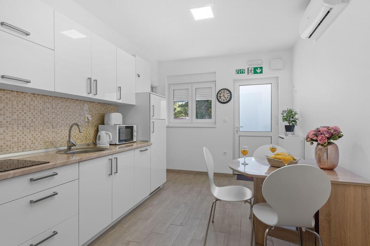 Hostel Elli Спліт Екстер'єр фото