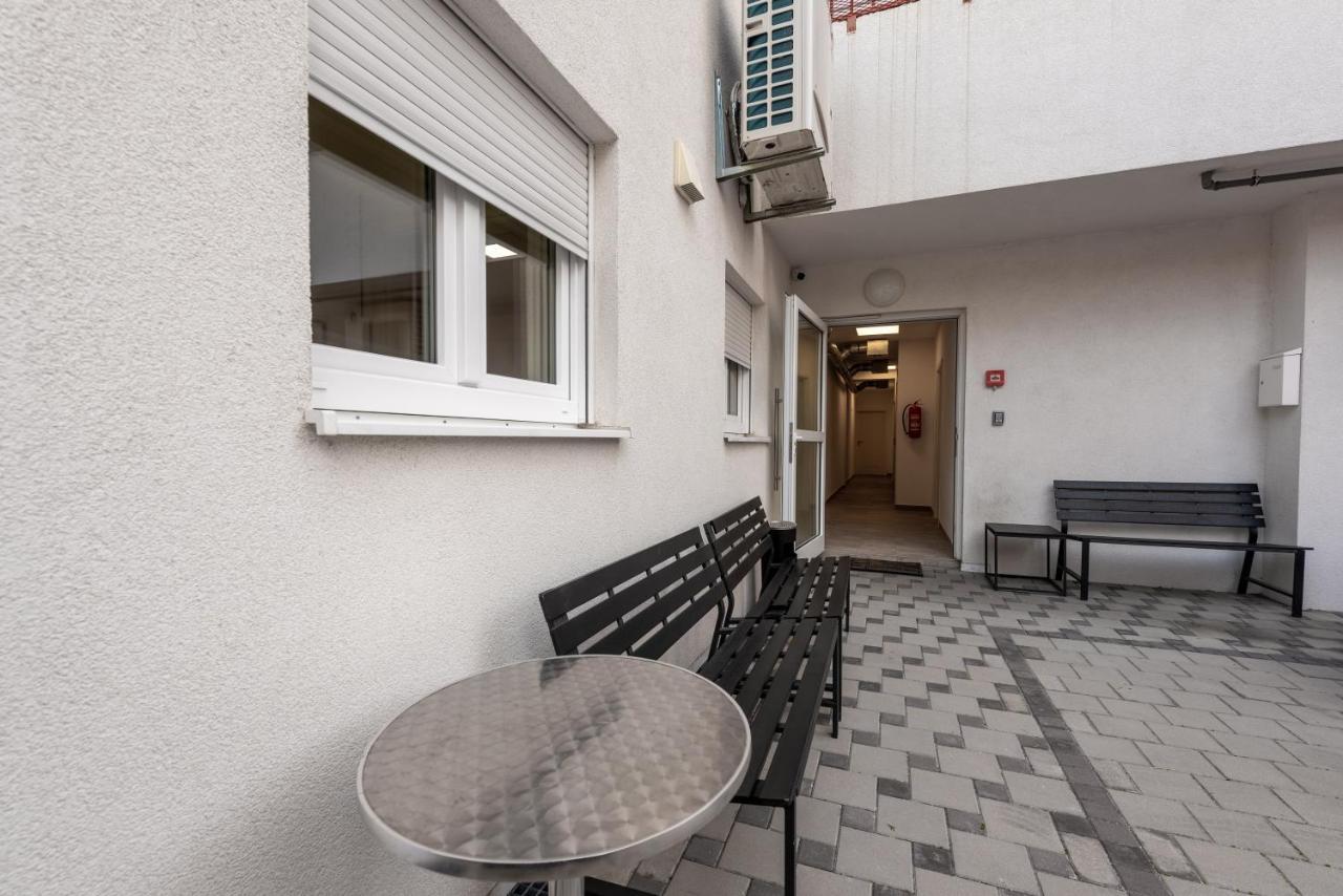 Hostel Elli Спліт Екстер'єр фото